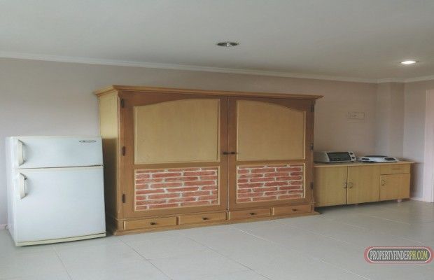 Semi furnished Studio unit in Mabolo04