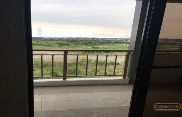 2BR with Balcony and Service Area at The Birchwood Taguig City01