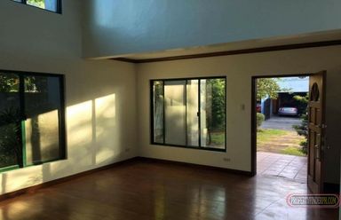 "4 BR H&amp;L in Capitol Golf Subdivision, Capitol Hills, Quezon City"02