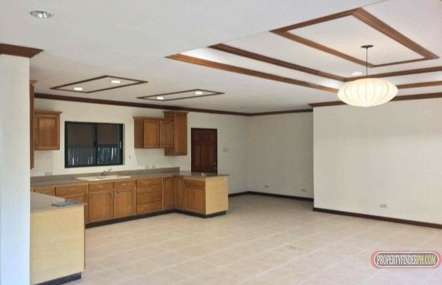 "4 BR H&amp;L in Capitol Golf Subdivision, Capitol Hills, Quezon City"03