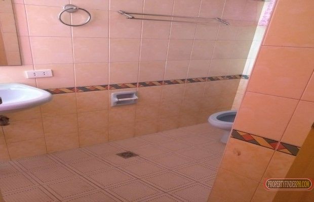 Condo for Lease in Makati03