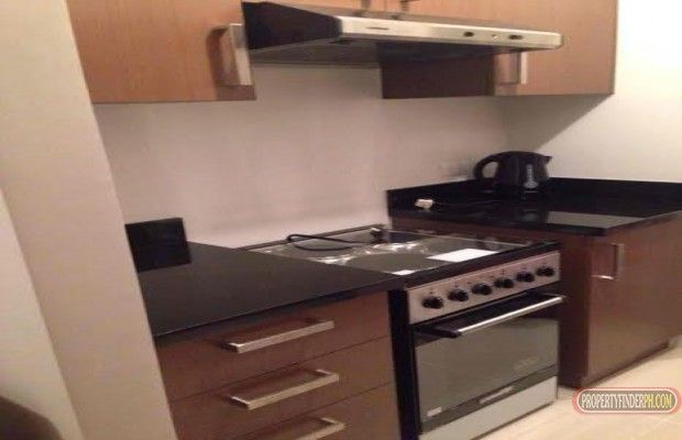 For Rent: One Bedroom Nicely-Furnished in Two Serendra Red Oak03