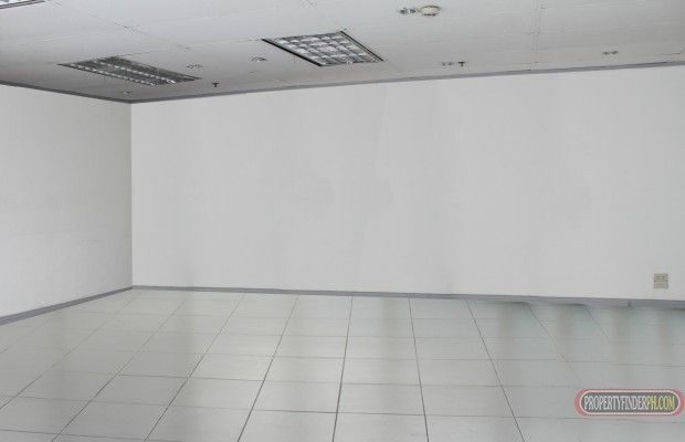 92 square meter Office Space at 20th Floor of Phil AXA Life Center Con03