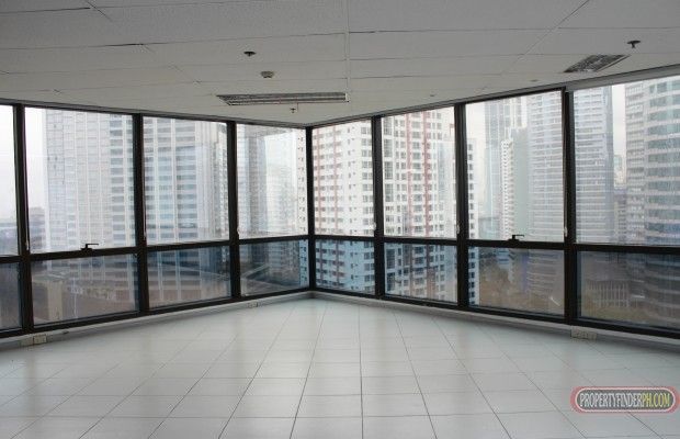 92 square meter Office Space at 20th Floor of Phil AXA Life Center Con04