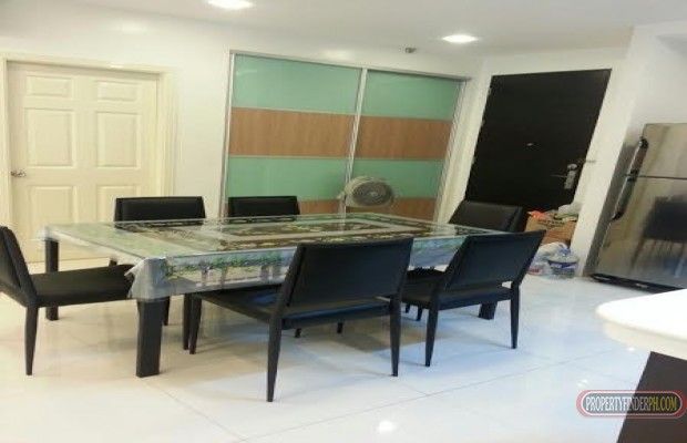 For Rent: Three Bedrooms in Blue Sapphire Residences03