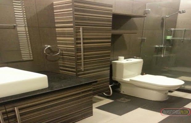 For Rent: Three Bedrooms in Blue Sapphire Residences04