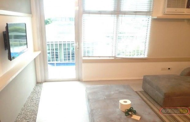 For Rent: Two Bedroom Fully-Furnished in Two Serendra Lowrise04