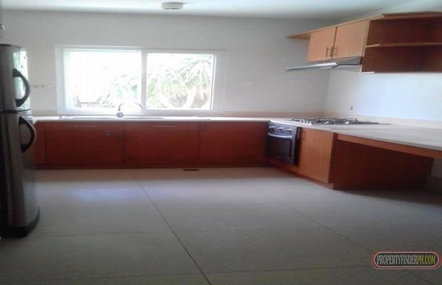 House for RENT NEAR IT PARK AND COUNTRY MALL FULLY FURNISHED03