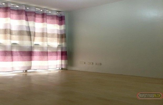 A Studio Unit (Diamond Towers)04