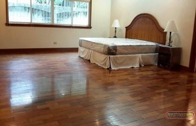 DASMA 2 STOREY HOUSE WITH JACUZZI02
