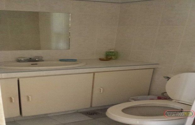 Lot Area is around 500 sqm.Floor area is around 200 sqmNear...Cent03