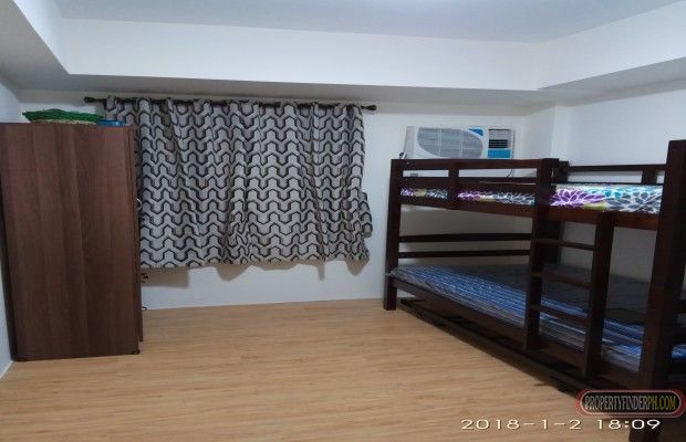 "Good for 3 people. It has double deck with pull out, cabinet, dining t"04
