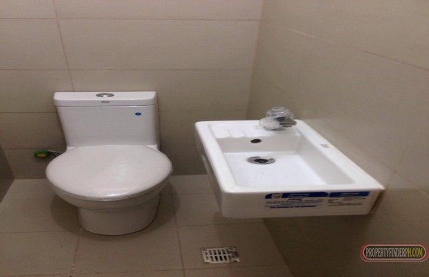 Studio type condo unit For Rent at Green Residences03