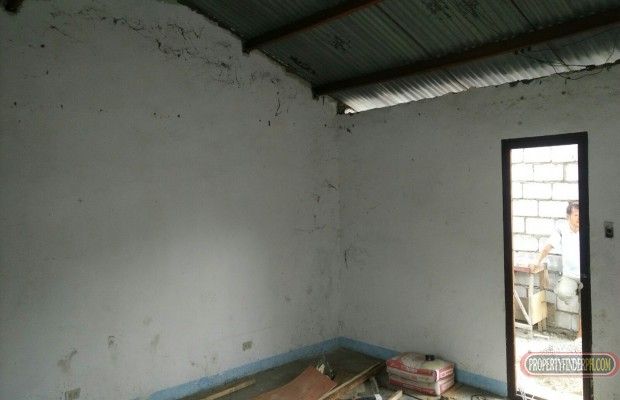 Studio type room in cavite04