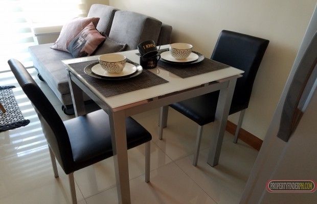 Brand New 1BR Condominium with Balcony04