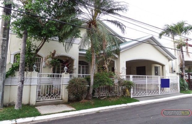 RB40CTO: Semi Furnished Bungalow House for Rent in BF04