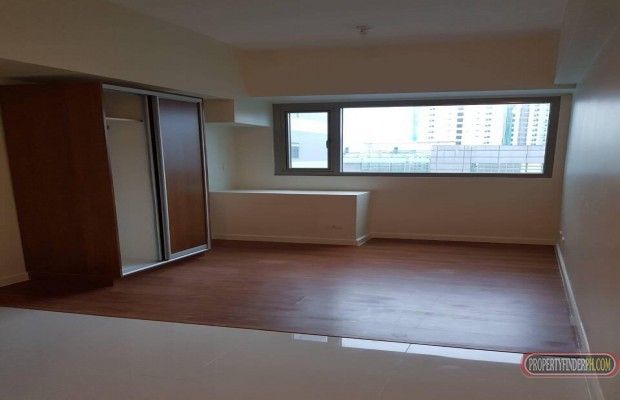 Unfurnished Studio Unit For Rent in Eton Tower Makati Condo for 22k01