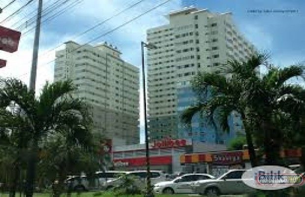 Ridgewood Tower Condominium04