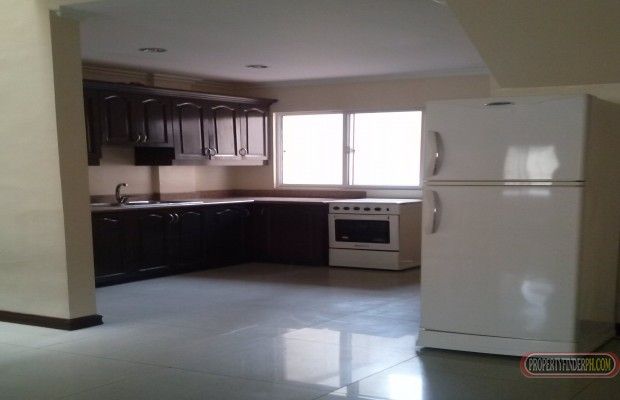 Townhouse for Rent in Banilad Cebu City 3 Bedrooms03