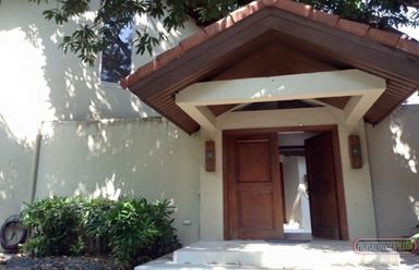 3 Br Ayala Alabang Village Mediteranean House For Lease...02