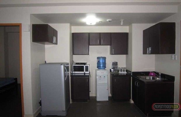 Fully furnished 1 Bedroom Condo For Rent in Quezon City04