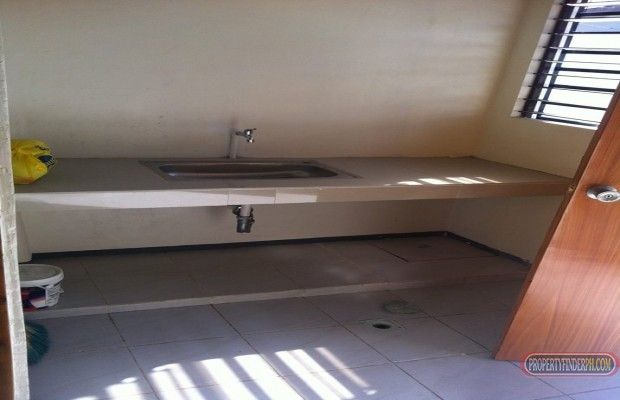 Mactan House for rent 2 Bedrooms with Parking 1 Ride to ParkMall04