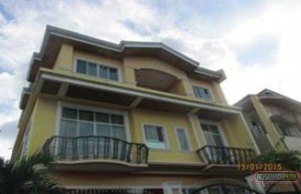 "Apartment For Rent in Tisa, Cebu City"01
