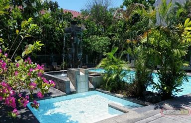"3 bedroom loft with separate maids rm and bath, luxury amenities"02