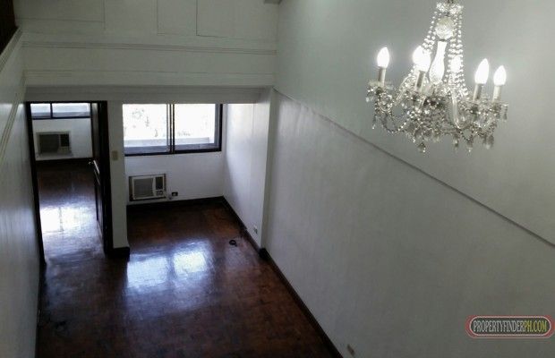 "3 bedroom loft with separate maids rm and bath, luxury amenities"03