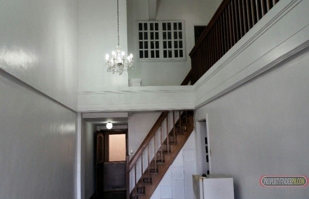 "3 bedroom loft with separate maids rm and bath, luxury amenities"04