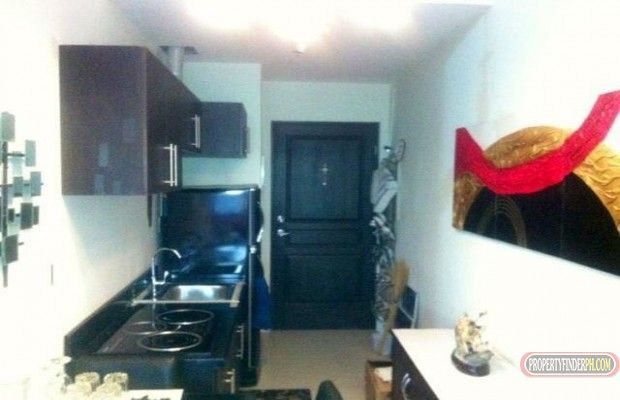 "-Near UST, FEU and PRC-Fully Furnished-With ameneties (pool and gym)"01