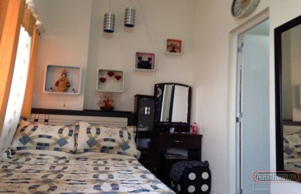 "-Near UST, FEU and PRC-Fully Furnished-With ameneties (pool and gym)"04
