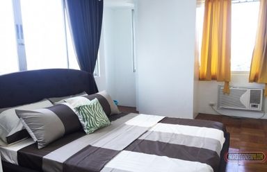 1 BR Condo Unit @ Katipunan Avenue in front of Ateneo De Manila for Re02