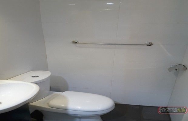 Condo apartment in front of Fatima Valenzuela03