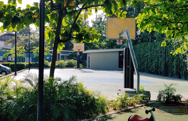 "Fully furnished condo for rent with 2 A/C\'s, Wifi, cable, 2 big TVs,"04