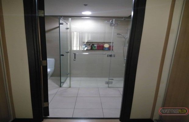 Fully furnished (1) bedroom type with balcony FOR RENT03