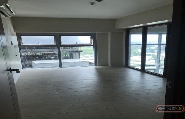 Spacious Condo for Rent with PARKING04