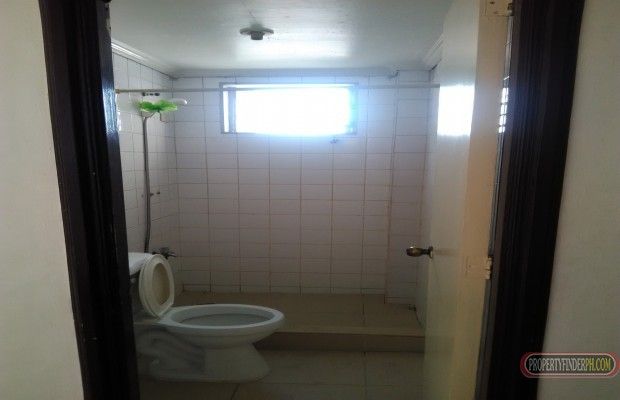 Unfurnished 2 Bedroom Unit04