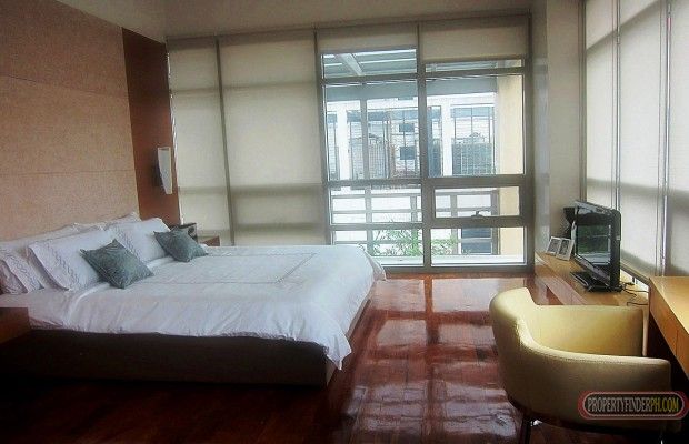 Bi-Level Unit at The Residences at Greenbelt (TRAG) for Rent - Makati03