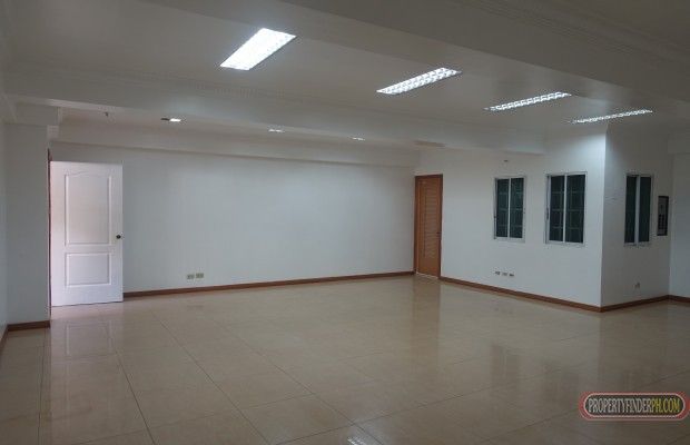 Big Office Space / Warehouse for Rent in Central Cebu City03