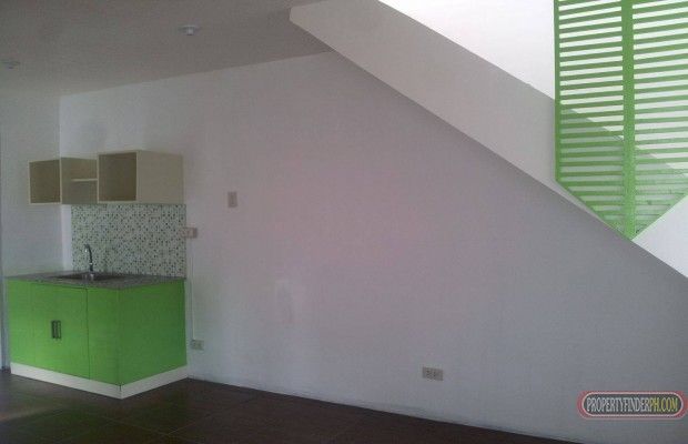 "3 bedrooms, 1 bathroom, garden and a parking area."04