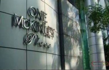 One McKinley Place 3BR FF Parking BGC Global City The Fort nr. Makati02