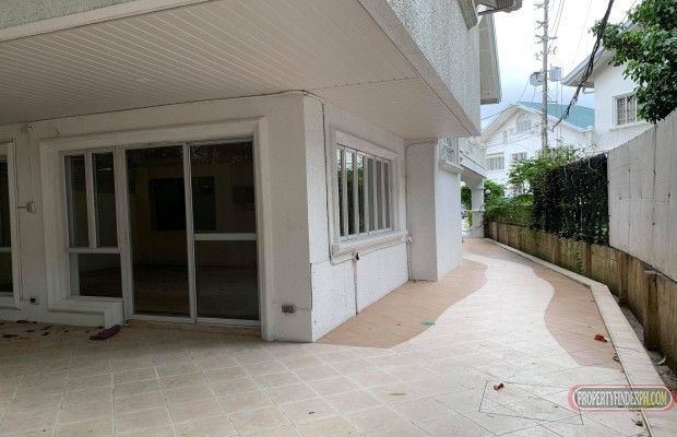Ayala Woodside Homes Newly renovated 3 Bedroom w/ Attic04