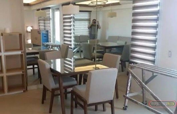 For Rent: Two Bedroom Fully-Furnished in Two Serendra-Red Oak04