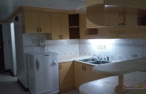 Wack Wack Twin Towers studio for rent 15k a month04