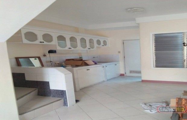 FOR RENT TOWNHOUSE BASAK MANDAUE CITY03