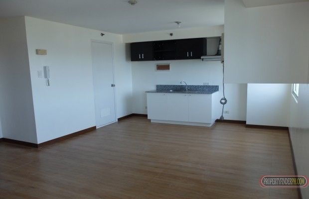 3BR condo for RENT at Gateway Garden Ridge. NEWLY RENOVATED AND PAINTE04