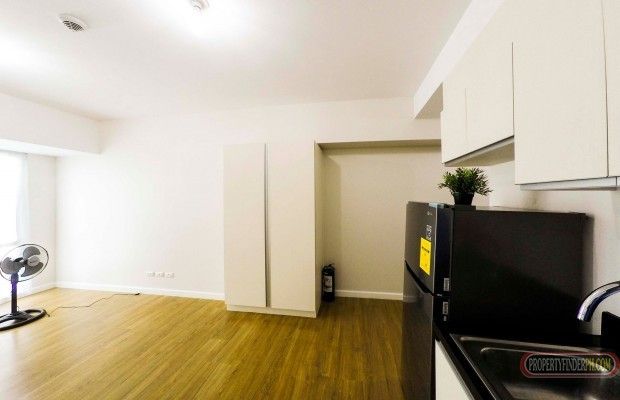 2 studio condo units for rent just across Ayala Center Cebu03