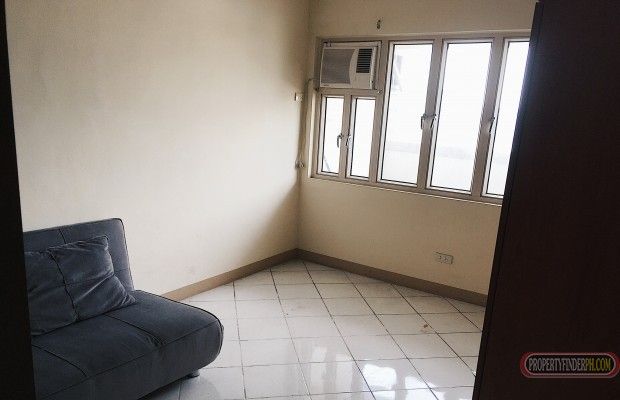 Semi Furnished One Bedroom Unit Near Robinsons Mall04