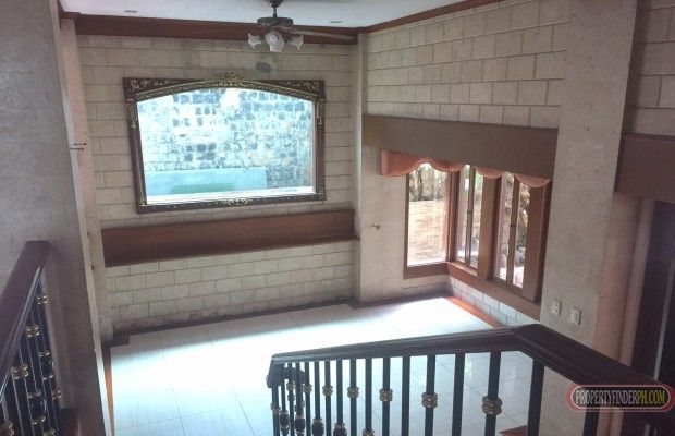 For Lease: White Plains 4 Bedroom House and Lot03